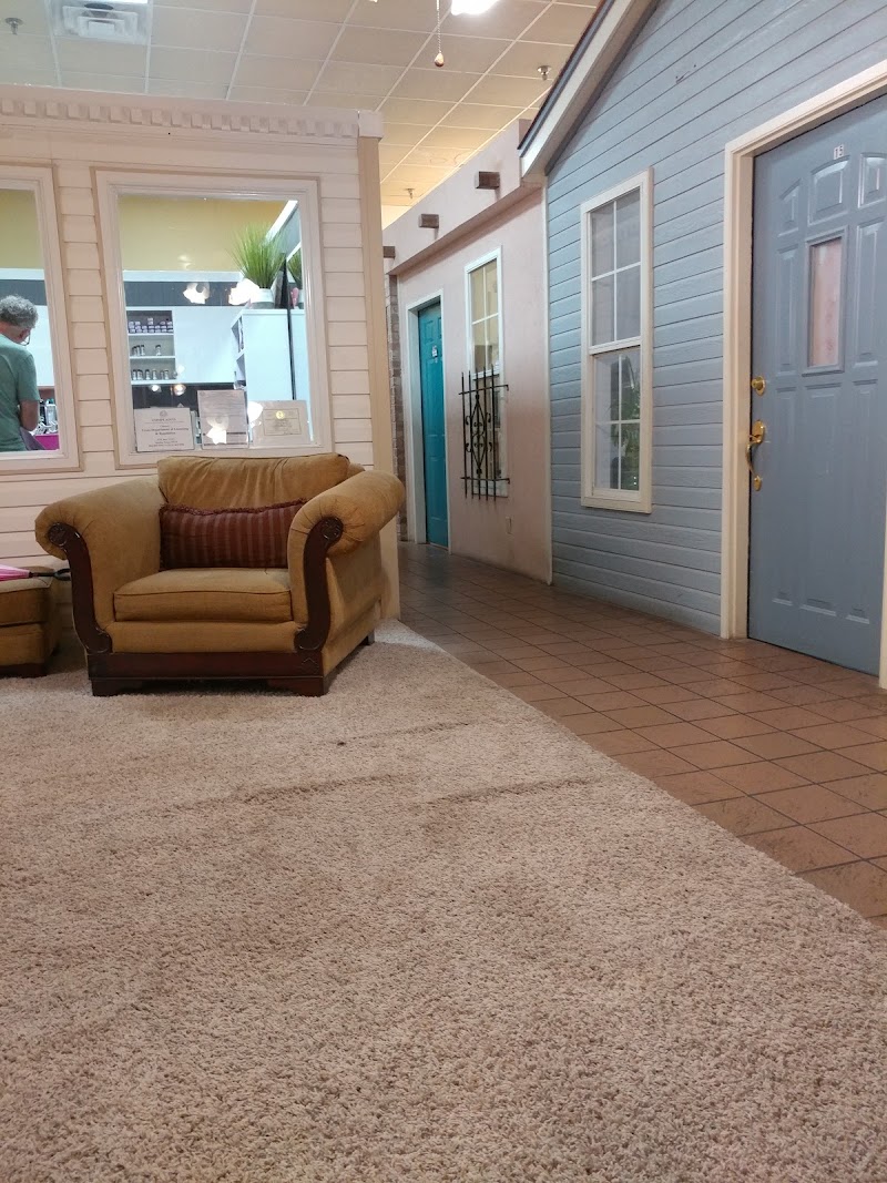 Headquarters Hair Salon, beauty salon in Huntsville, TX, photo 3 of 3